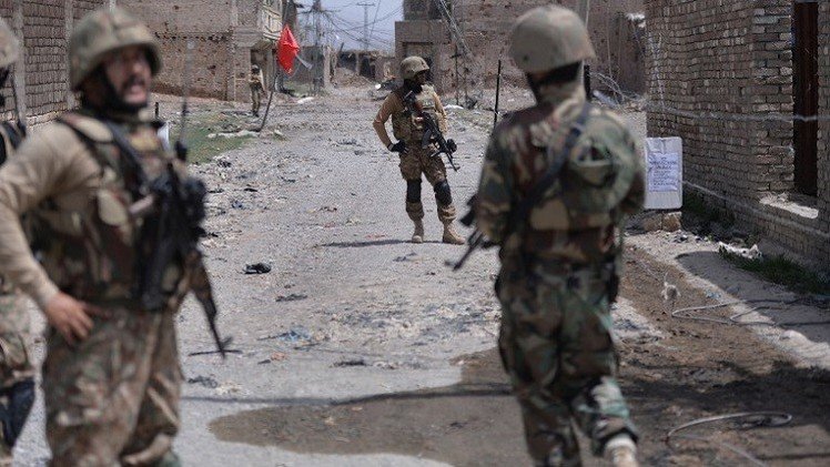 مقتل 18 عنصرا من "طالبان باكستان" في قصف للجيش