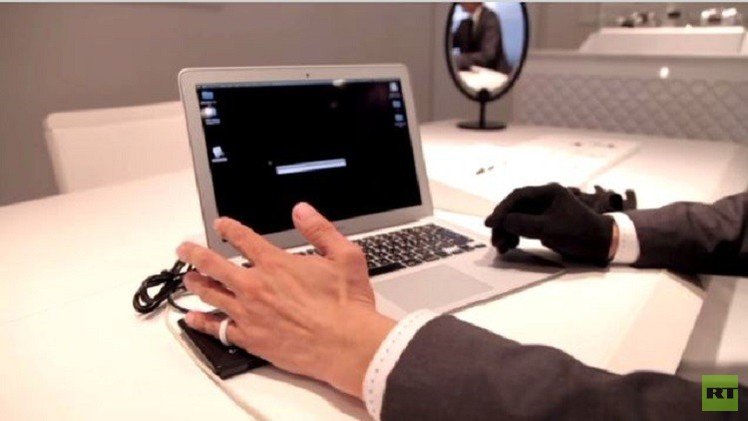 بالفيديو من اليابان.. مجوهرات المستقبل الإلكترونية للقرن الـ 21