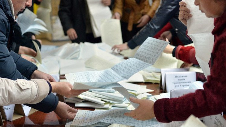 أوكرانيا.. حزبا بوروشينكو وياتسينيوك يتقدمان في الانتخابات البرلمانية