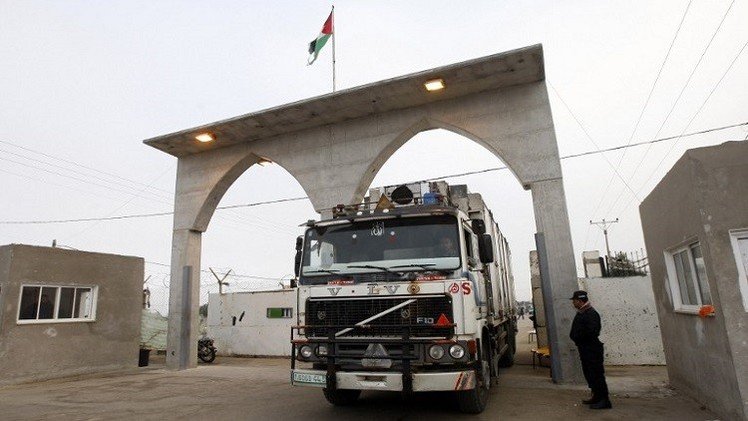 إسرائيل تعيد فتح المعابر مع قطاع غزة