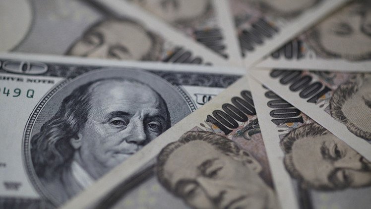 الدولار عند أعلى سعر في 7 سنوات أمام الينّ