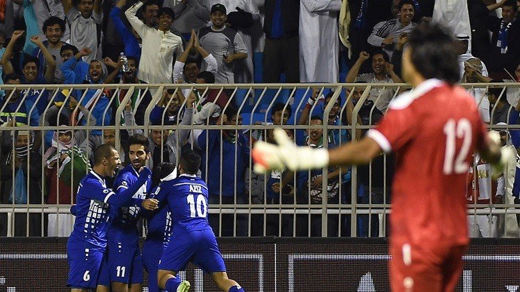 العنزي يهدي الكويت فوزا بشق الأنفس على العراق