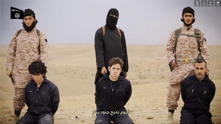 بريطاني يرجح ظهور ابنه في فيديو  إعدام "داعش" جنودا سوريين