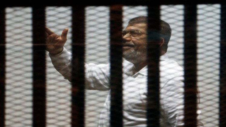 مصر.. النيابة تطلب الإعدام لمرسي في قضية "التخابر"