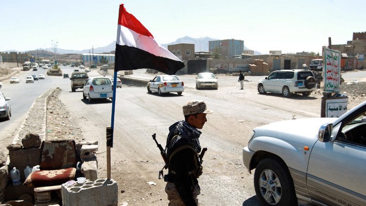 وزير الدفاع اليمني: صنعاء تعرضت لهزة قوية بعد دخول الحوثيين