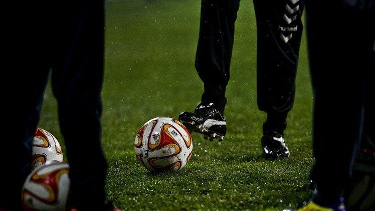 اليوفا يستكمل مباراة إستوريل وأيندهوفن بعد إيقافها بسبب الأمطار