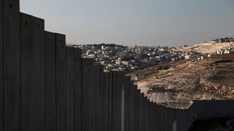 غزة.. السلطات الإسرائيلية تسمح بدخول كميات من غاز الطهي ووقود لمحطة الكهرباء