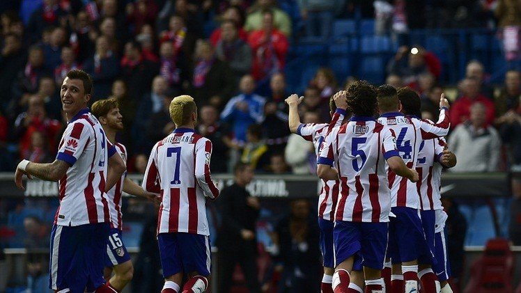 مشجع يسقط قتيلا في مباراة ديبورتيفو وأتلتيكو مدريد في الدوري الإسباني