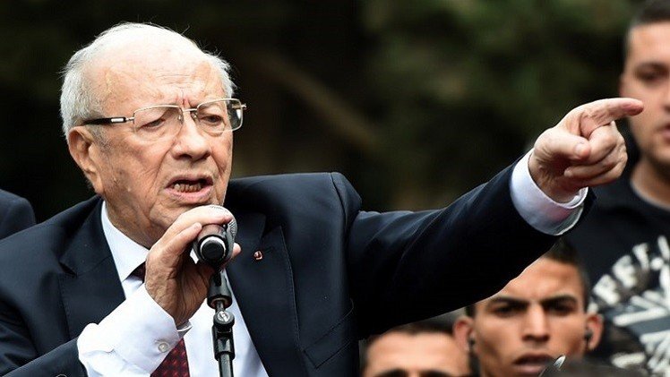السبسي: ثمة محاولة لإرجاع "الترويكا" إلى الحكم