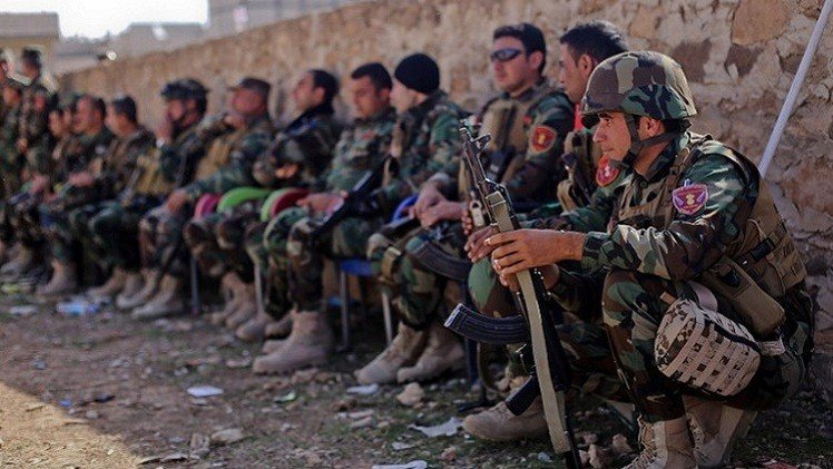 مجموعة جديدة من مقاتلي البيشمركة تصل عين العرب
