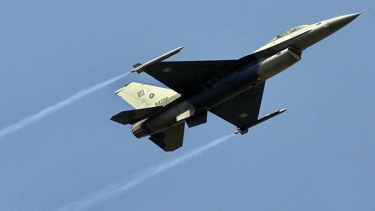 30  قتيلا في غارة ضد أحد قادة طالبان في باكستان