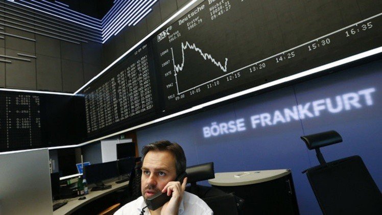 الأسهم الأوروبية تتراجع مع تواصل هبوط أسعار النفط