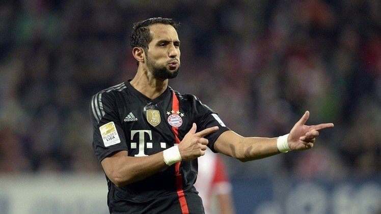 بايرن يسحق أوغسبورغ ودورتموند يعاني بهزيمة جديدة