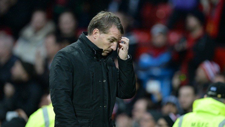 ليفربول يبحث عن حلول بعد الهزيمة من مانشستر يونايتد