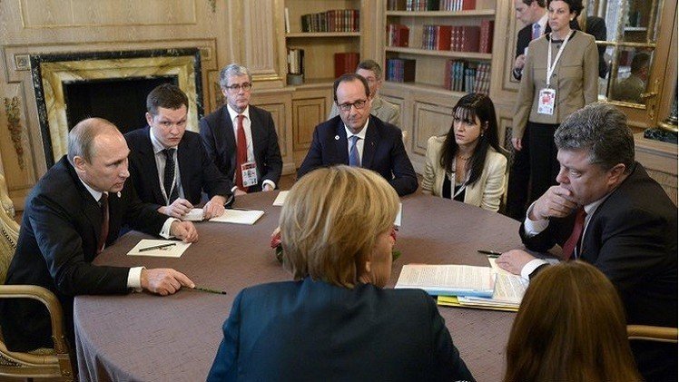 بوتين وميركل وهولاند وبوروشينكو يدعون لوقف دائم لإطلاق النار بأوكرانيا