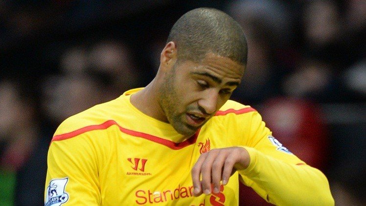 ظهير ليفربول جونسون خارج الملاعب لمدة شهر بسبب الإصابة