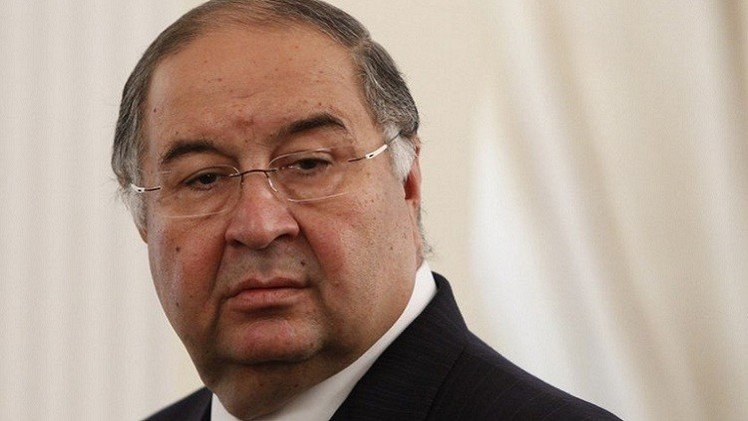 شركة الملياردير الروسي عثمانوف تنقل أصولها إلى روسيا