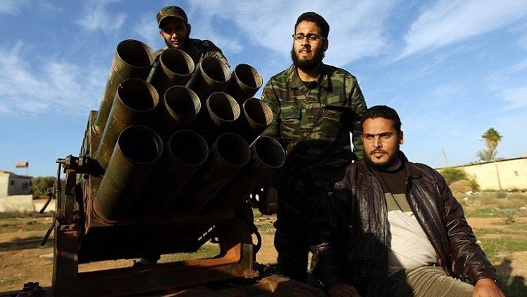  الجيش الليبي وقوات حفتر يرسلان تعزيزات إلى منطقة "الهلال النفطي"