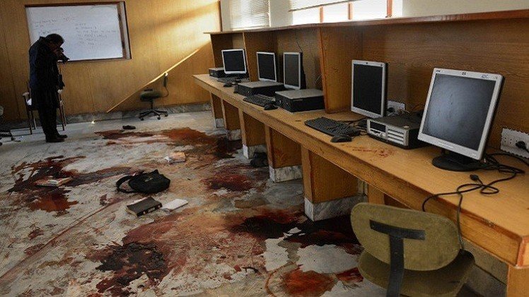 القاعدة "تنفطر ألما"على ضحايا مدرسة بيشاور العسكرية وتؤنب "طالبان باكستان"