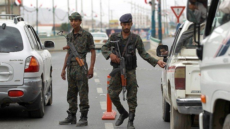 تنظيم "القاعدة"  يتبنى اغتيال عقيد بالاستخبارات اليمنية
