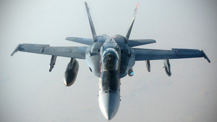 15 غارة للتحالف على مناطق يسيطر عليها "داعش" في العراق وسوريا