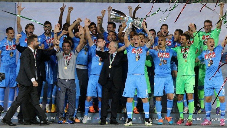 نابولي يعود من الدوحة بكأس السوبر الإيطالي