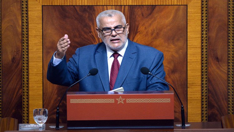 بالفيديو...رئيس الوزراء المغربي يرد على ضاحي خلفان ويصفه بـ"العراف"