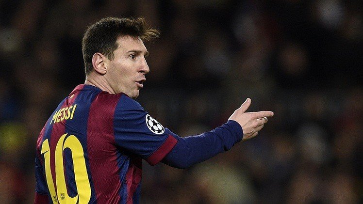 ميسي يغيب عن التدريبات الصباحية المفتوحة ويعتذر لجماهير برشلونة