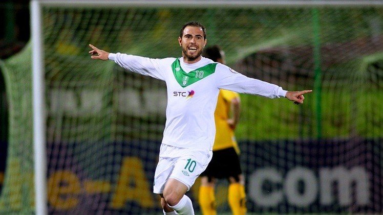 البرازيلي سيزار يعود لصفوف الأهلي السعودي 