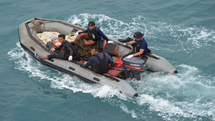 المنقذون الروس يؤكدون استعدادهم للمساعدة في رفع ذيل الطائرة الماليزية 
