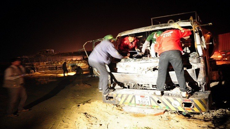 نحو 60 قتيلا في اصطدام حافة بصهريج جنوب باكستان