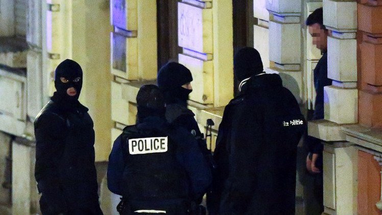 أوروبا تثور على خلايا إرهابية نائمة.. وتأهب الجيش في بلجيكا