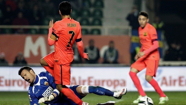 برشلونة يضرب موعدا مع أتلتيكو العنيد في نهائي مبكر لكأس إسبانيا