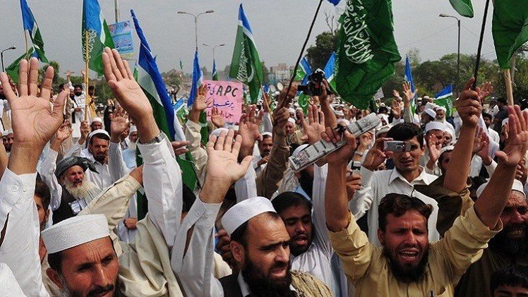 مسؤولون باكستانيون: إسلام آباد تحظر "شبكة حقاني"