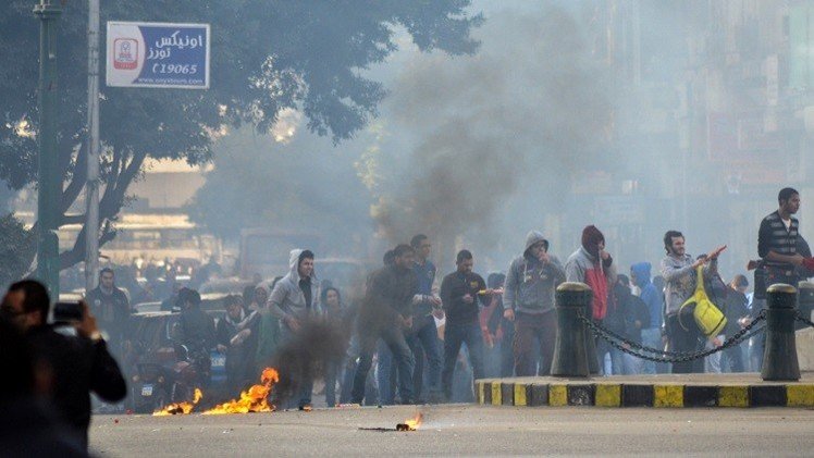 مصر.. مقتل فتاة بـ"خرطوش الإخوان" في مواجهات مع الشرطة في الإسكندرية 