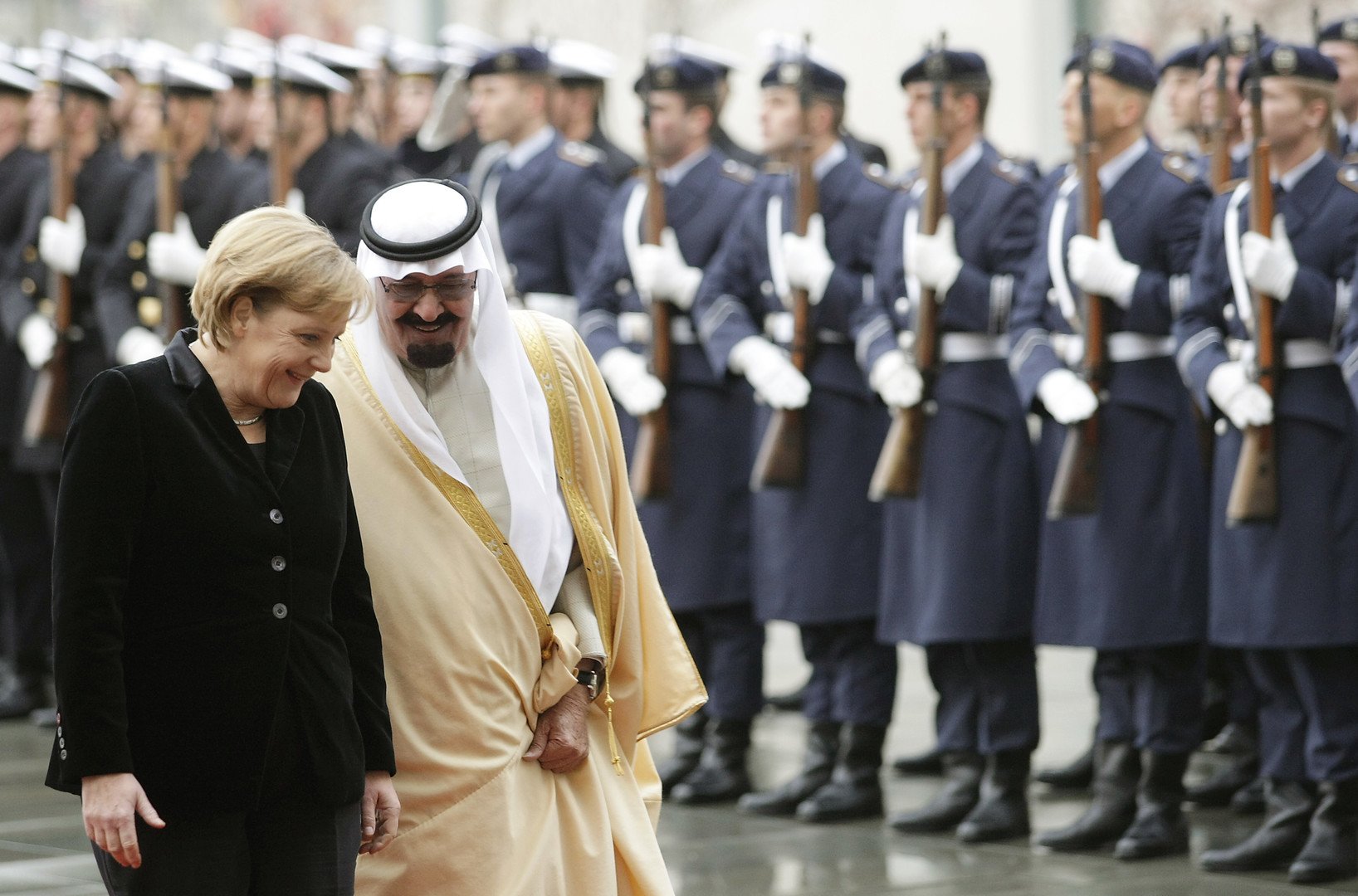 الملك عبد الله مع المستشارة الألمانية أنغيلا ميركل في مدينة برلين، 7 نوفمبر/تشرين الثاني 2007 