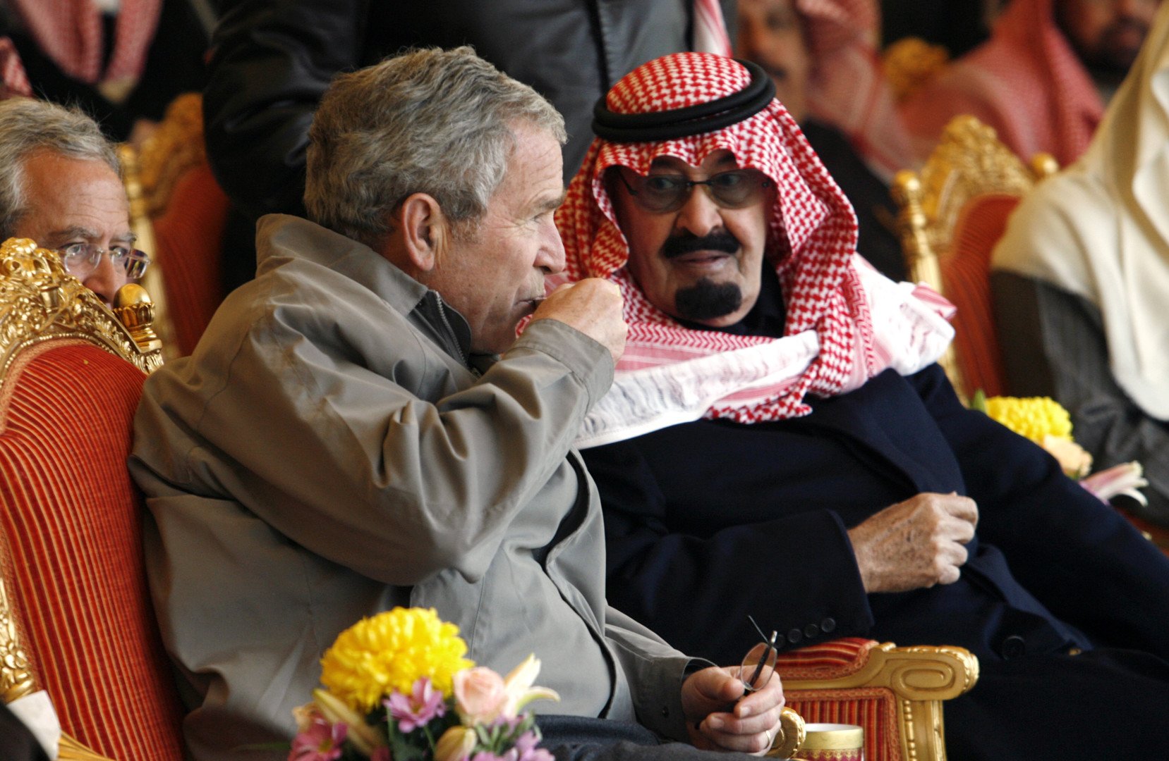 الرئيس الأمريكي جورج بوش الأبن مع الملك عبد الله خلال زيارته للسعودية، 15 يناير 2008   