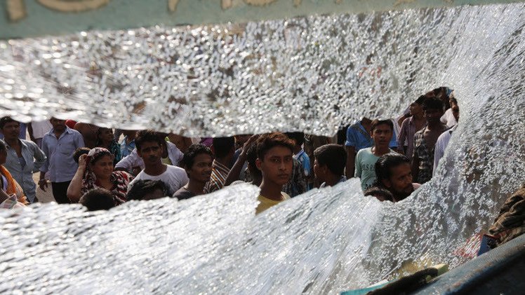  7 ركاب قضوا حرقا في هجوم على حافلة ببنغلادش