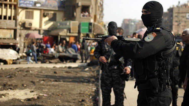 إحباط هجوم انتحاري بسيارتين مفخختين على مركز أمني شمال سيناء 