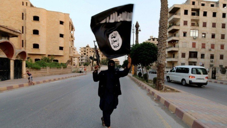 "داعش" يعدم 27 شرطيا عراقيا ويرمي جثثهم في نهر الفرات