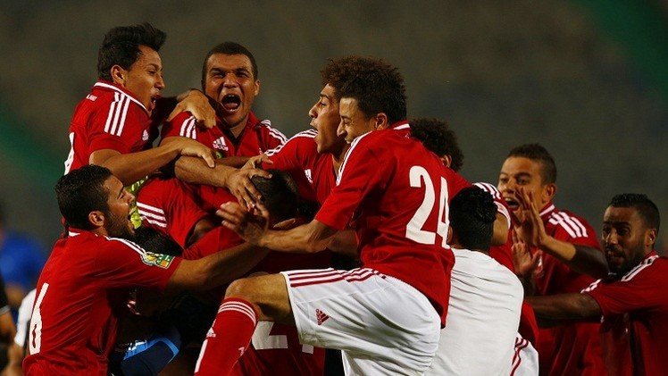 الأهلي المصري على عتبة 3 ألقاب متتالية في السوبر الإفريقي 
