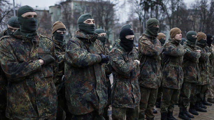 قادة ميدانيون أوكرانيون يعلنون إنشاء هيئة أركان "بديلة" بعد هزيمة ديبالتسيفو