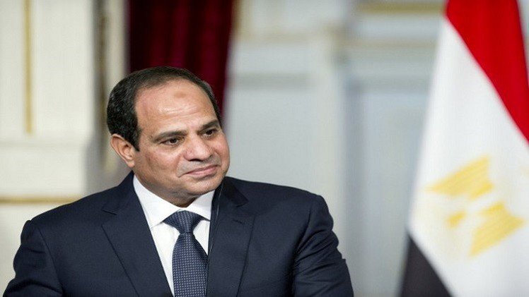 السيسي يصدر قانونا يعرف الإرهاب 