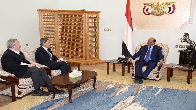 هادي يدعو لنقل الحوار اليمني إلى الرياض