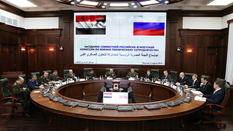 موسكو والقاهرة توقعان بروتوكولا للتعاون العسكري