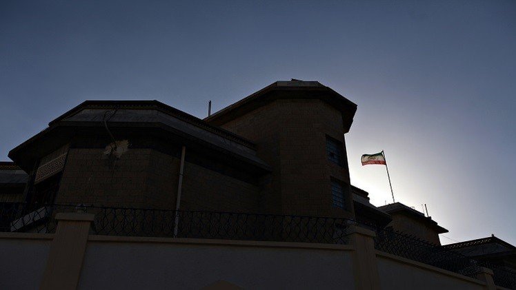 إيران تحرر دبلوماسيها الذي اختطف منذ عامين في اليمن
