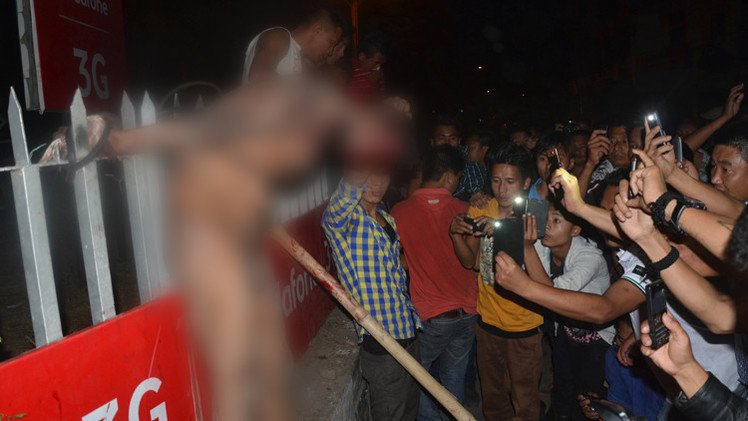 الهند.. اختطاف متهم باغتصاب طالبة من سجنه وسحله حتى الموت (فيديو)