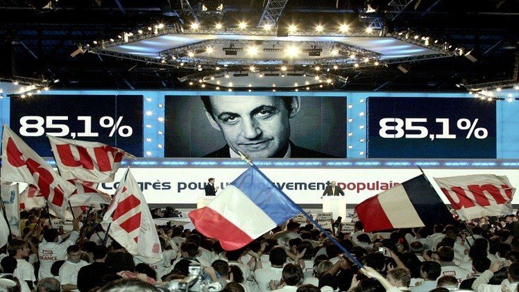 فرنسا.. توقيف وزير داخلية سابق في قضية تمويل القذافي لحملة ساركوزي الانتخابية
