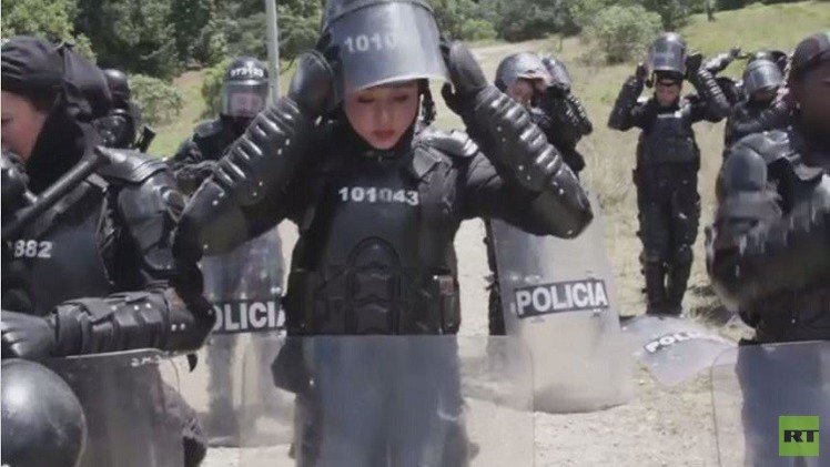 فيديو من كولومبيا.. نساء من وحدة مكافحة الشغب يمارسن تدريبات قاسية