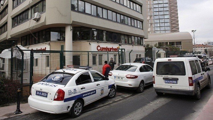 تركيا ترحل شابة بريطانية  إلى بلادها بعد محاولتها الانضمام إلى "داعش"
